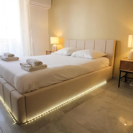 Foch Cocon Romantique Avec à Deux Pas Des Vagues Appartamento Antibes